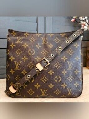Authentic LOUIS VUITTON Monogram Looping MM Shoulder / Crossbody